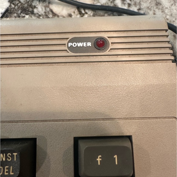 Original 80’s Commodore 64 - Picture 9 of 15